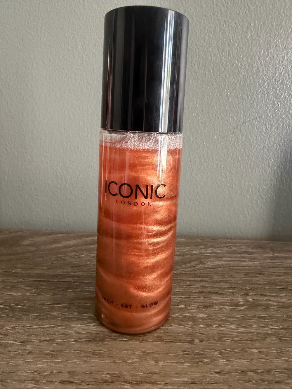 ICONIC London Setting Spray